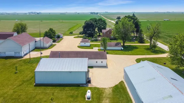 $595,000 | 10225 North Brookville Road, Shannon, IL 61078