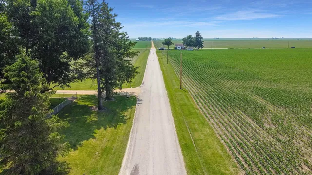 $595,000 | 10225 North Brookville Road, Shannon, IL 61078