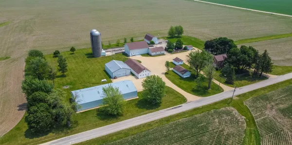$595,000 | 10225 North Brookville Road, Shannon, IL 61078