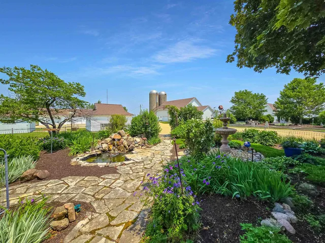 $595,000 | 10225 North Brookville Road, Shannon, IL 61078