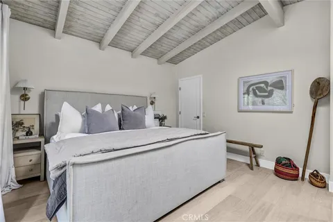 $1,999,900 | 1025 Oro Street, Laguna Beach, CA 92651