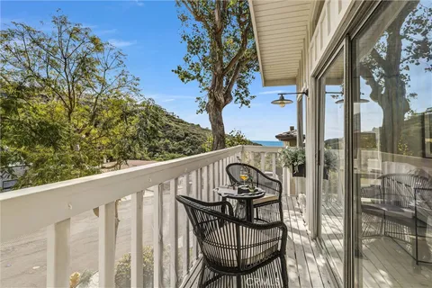 $1,999,900 | 1025 Oro Street, Laguna Beach, CA 92651