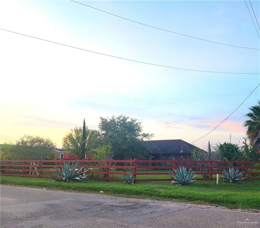 5002 South Los Amigos Circle, Mercedes, TX 78570 Compass