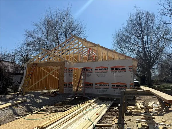 $205,000 | 225 Garfield Street, Lebanon, MO 65536