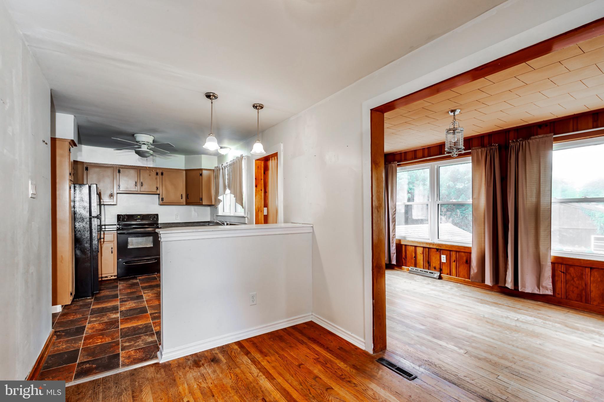 230 Adams Avenue Pitman, NJ 08071 - Photo 5 of 25 Dining Room