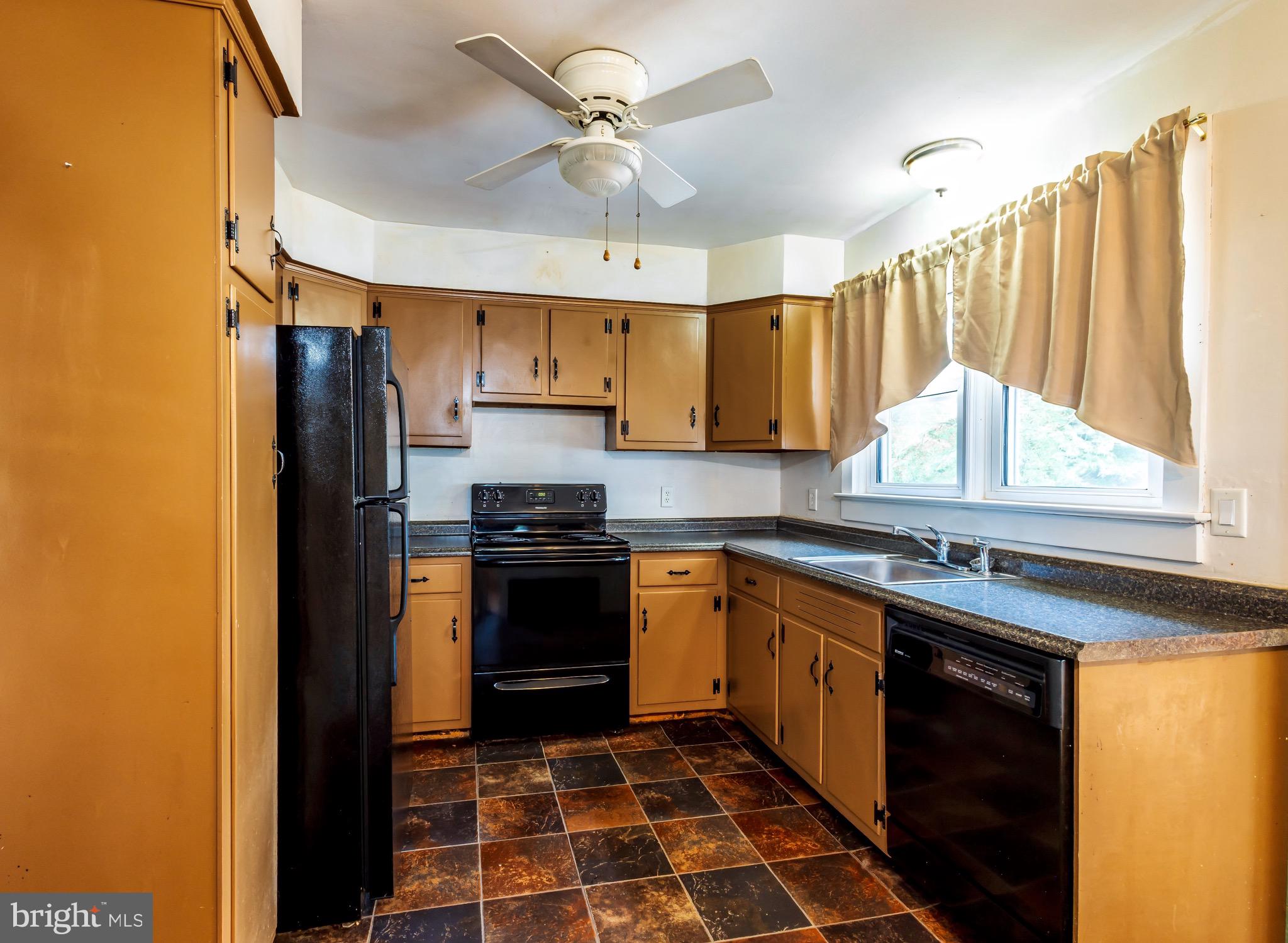 230 Adams Avenue Pitman, NJ 08071 - Photo 8 of 25