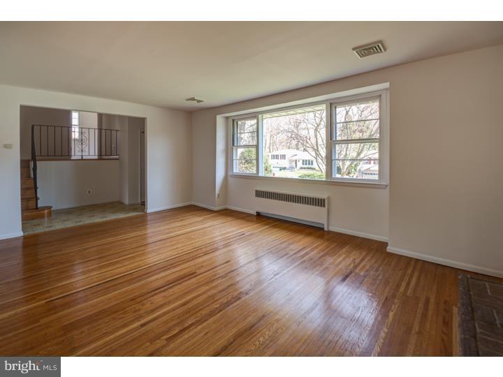 7 Mercer Hill Road Ambler, PA 19002 - Photo 3 of 25 Living Room