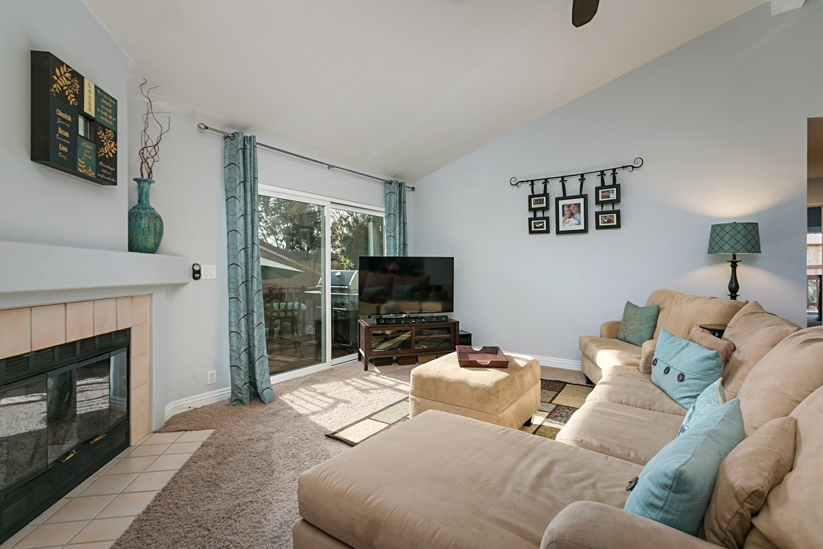 1116 Cottontail Road Vista, CA 92081 - Photo 4 of 22 Gallery Image 4
