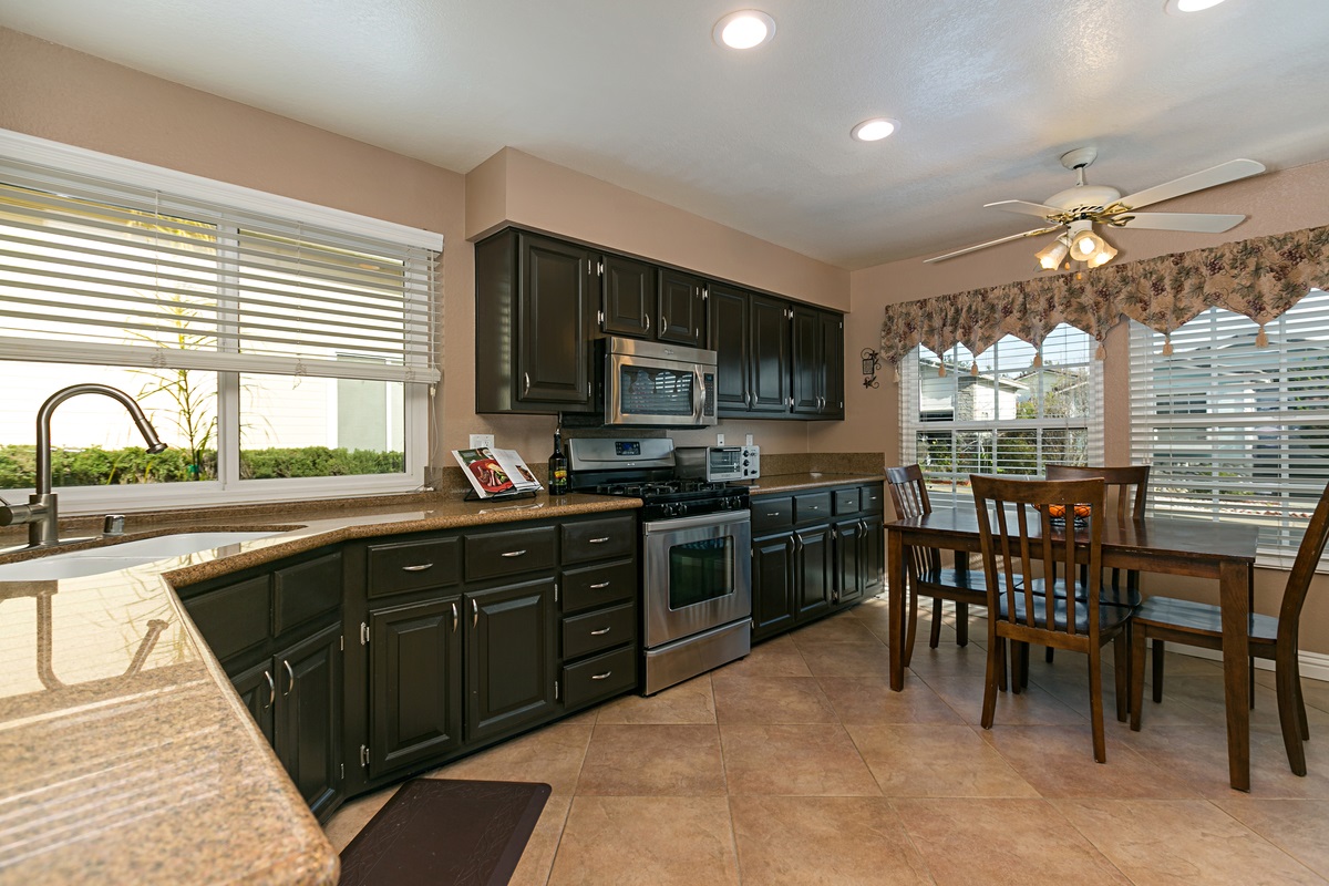 1116 Cottontail Road Vista, CA 92081 - Photo 7 of 22 Gallery Image 7