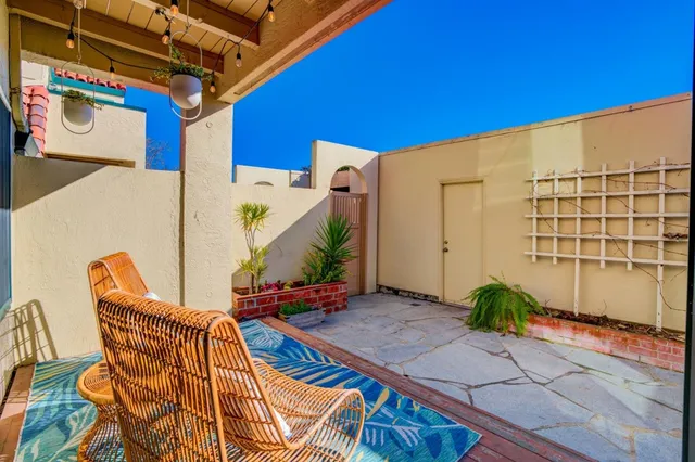 a view of an outdoor space