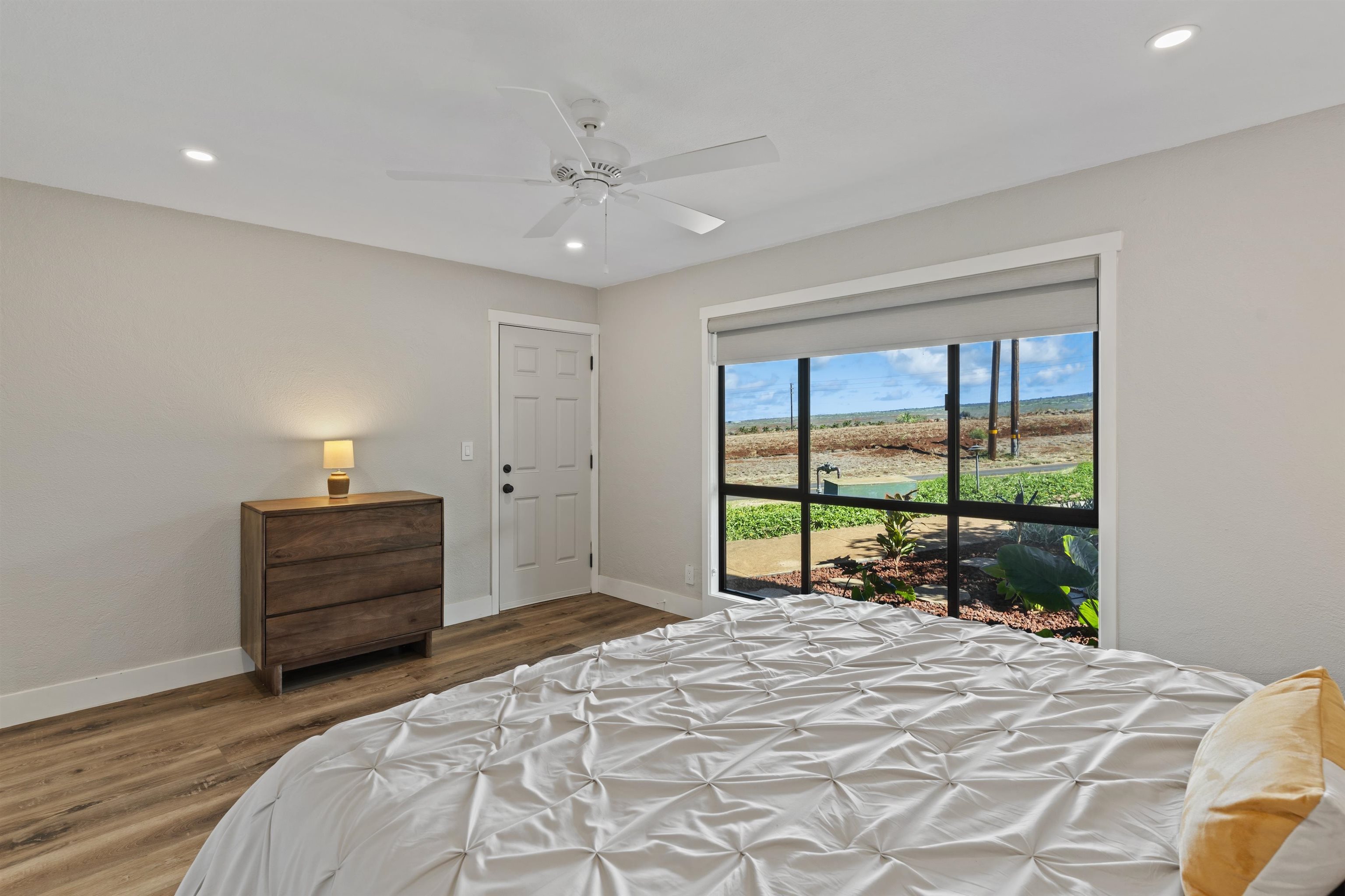 150 Puukolii Road, Unit 43 Lahaina, HI 96761 - Photo 21 of 31 a bedroom with a bed and a window