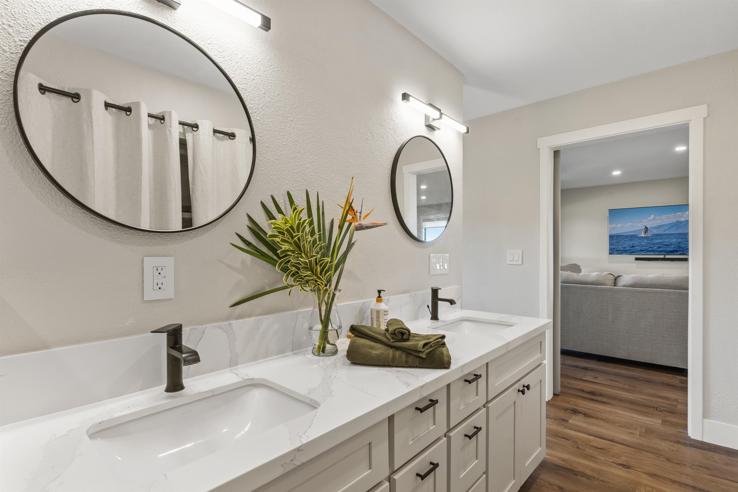 150 Puukolii Road, Unit 43 Lahaina, HI 96761 - Photo 26 of 31 a bathroom with a sink and a mirror