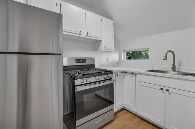 $1,700 | 415 Broad Street, Unit 2, Cumberland, RI 02864