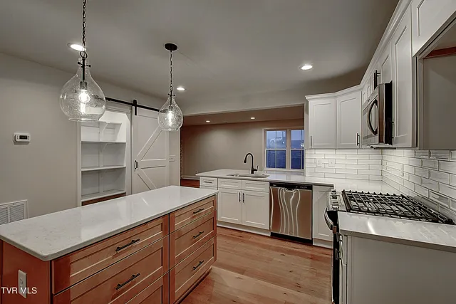 $449,900 | 224 Dry Kiln Court, Johnson City, TN 37615