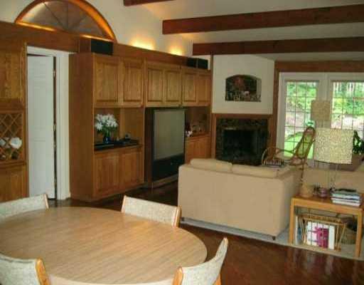 735 Pinetree Road Mt. Lebanon, PA 15243 - Photo 5 of 8 Den/Family/Great Room.