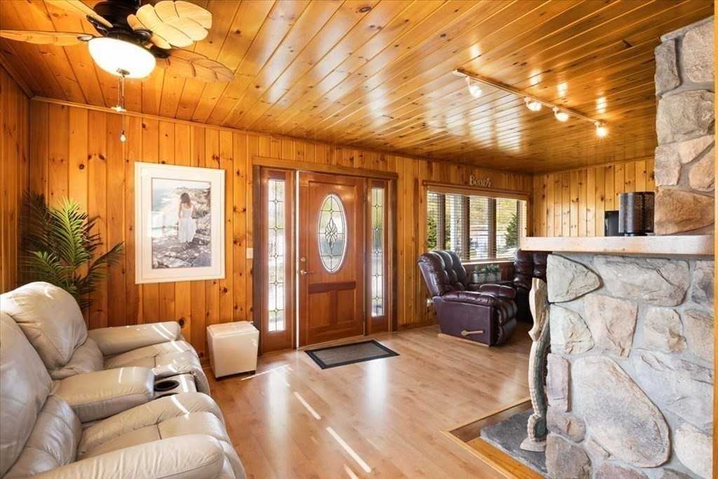 7 Glendale Road Wareham, MA 02558 - Photo 4 of 33 a living room with furniture and a large window