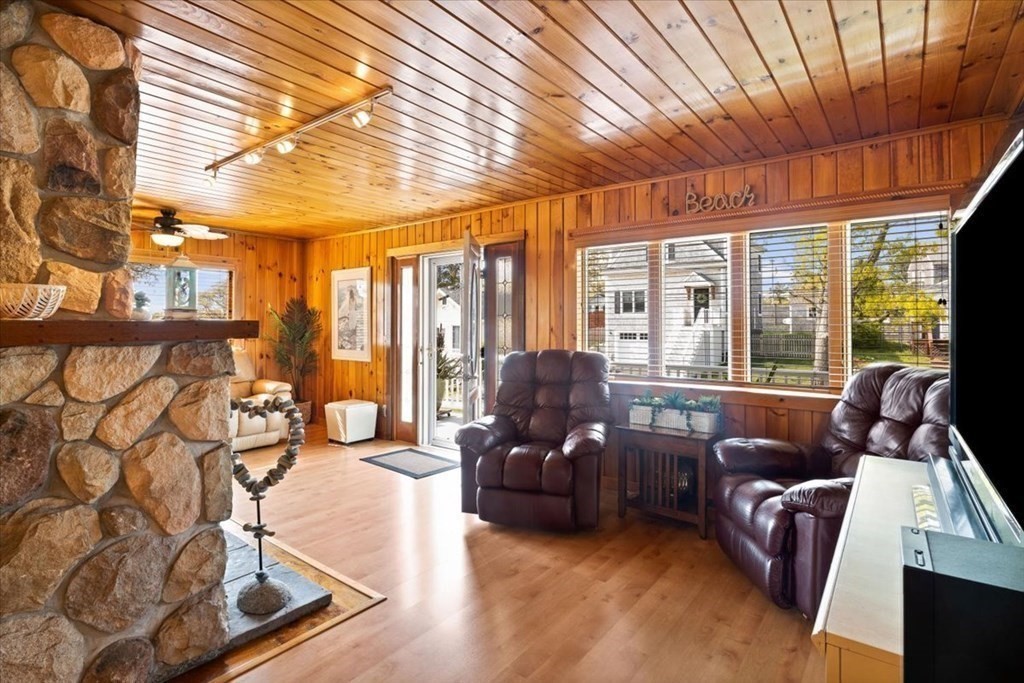 7 Glendale Road Wareham, MA 02558 - Photo 5 of 33 a living room with furniture and a large window