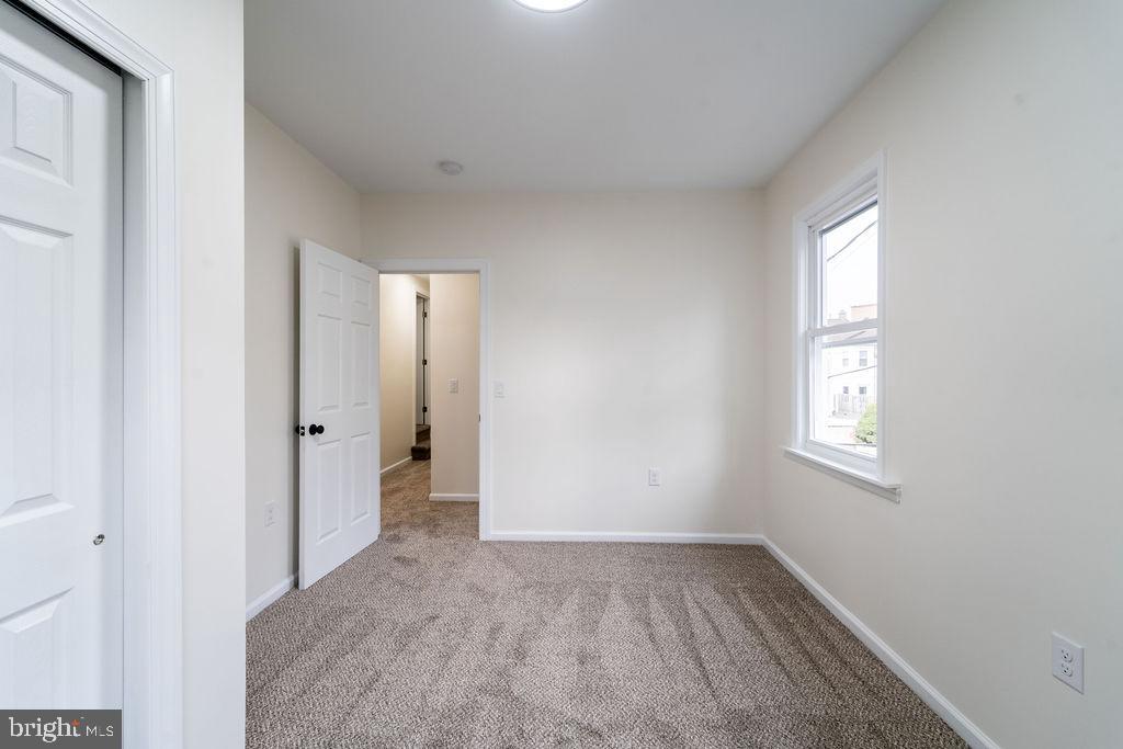 20 West Raspberry Street Bethlehem, PA 18018 - Photo 21 of 32 an empty room with windows and closet