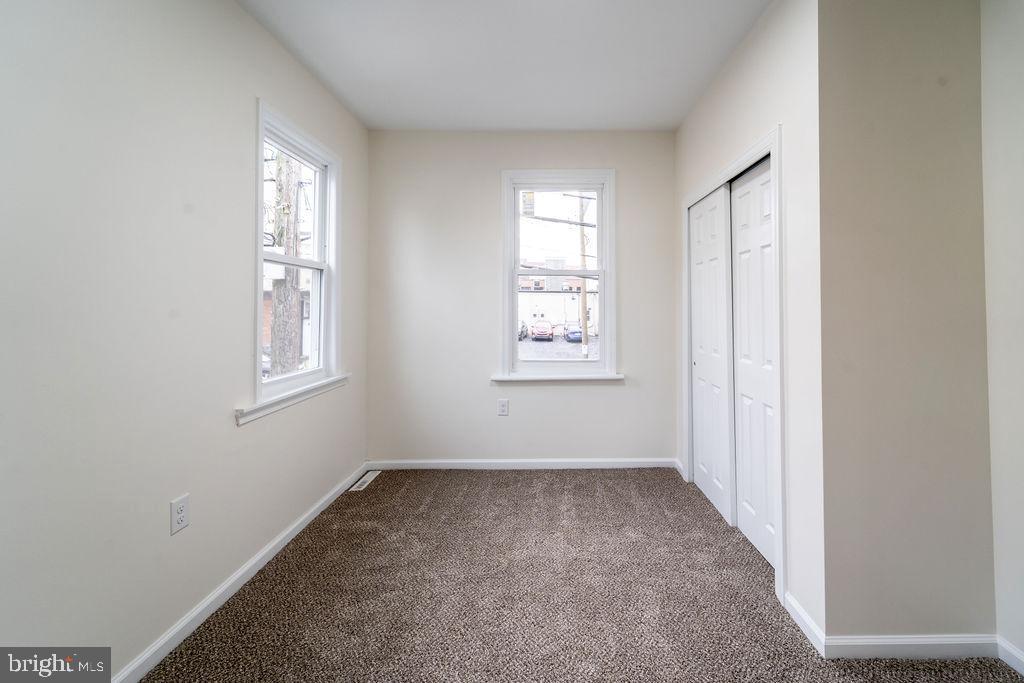 20 West Raspberry Street Bethlehem, PA 18018 - Photo 22 of 32 an empty room with windows