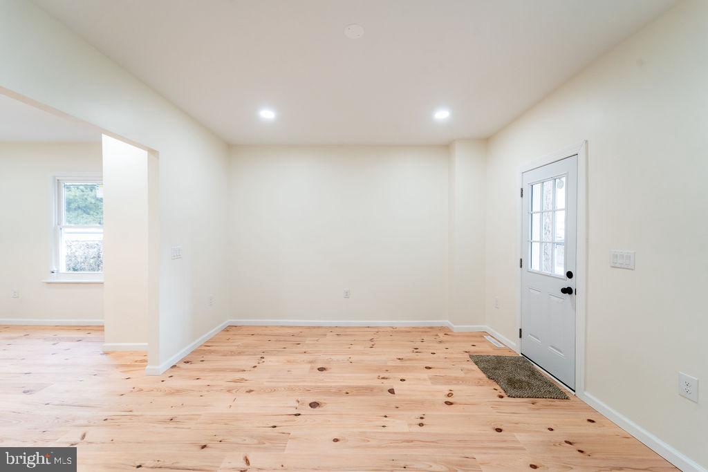 20 West Raspberry Street Bethlehem, PA 18018 - Photo 7 of 32 a view of a room