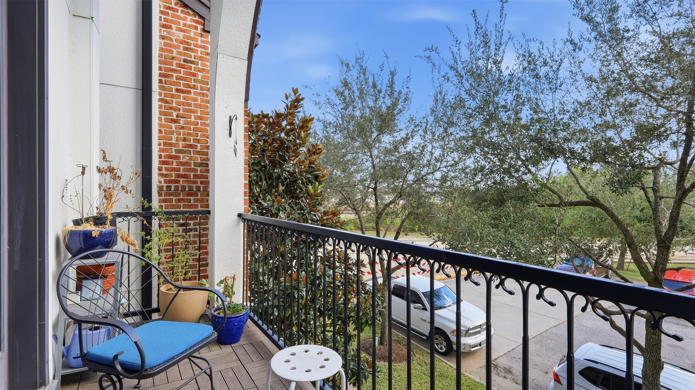704 Paige Street Houston, TX 77003 - Photo 21 of 41 a view of a balcony with chairs
