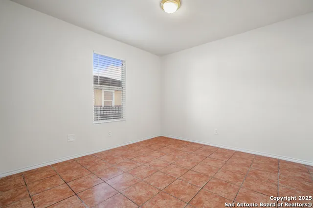 $1,000 | 212 Bynum Avenue, Unit 2, San Antonio, TX 78211
