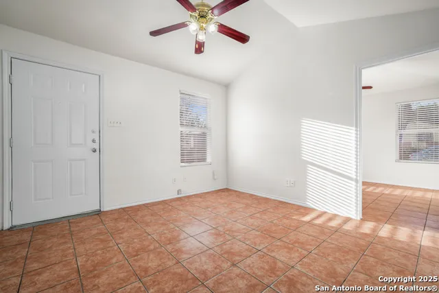 $1,000 | 212 Bynum Avenue, Unit 2, San Antonio, TX 78211