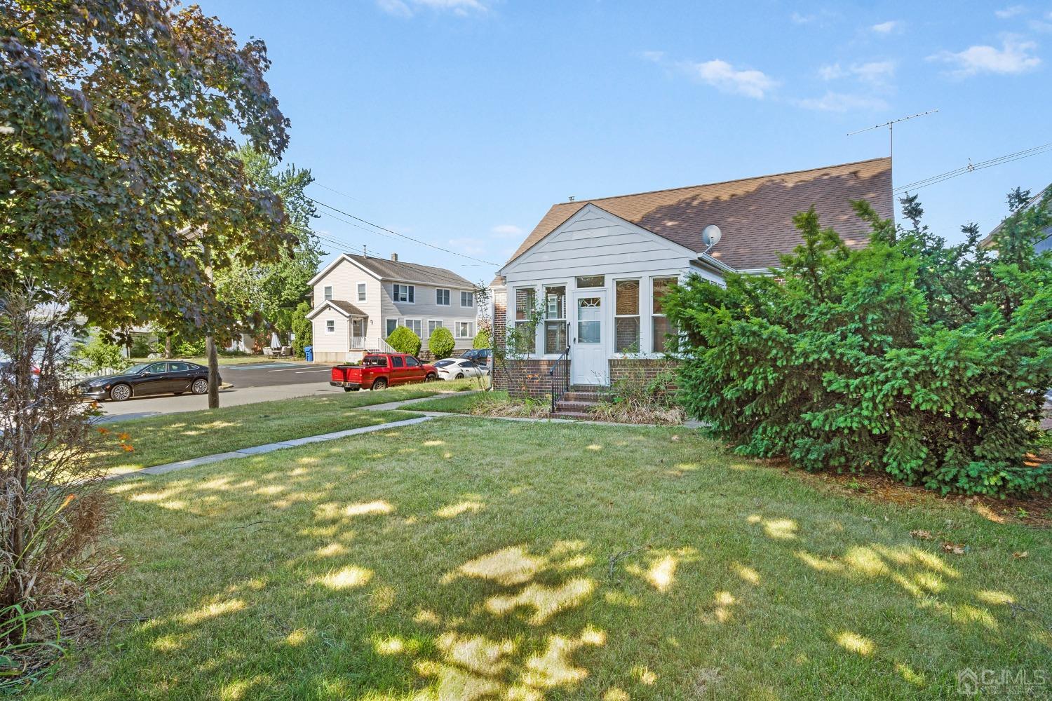 760 King Georges Road Fords, NJ 08863 - Photo 3 of 29 Gallery Image 3