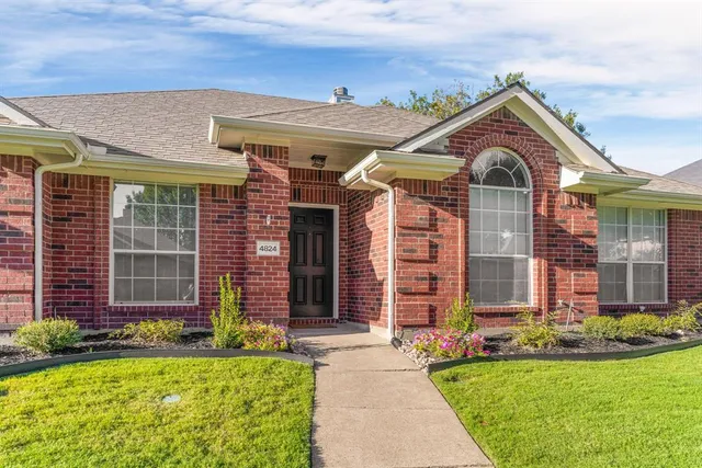 $2,600 | 4824 Spanish Moss Drive, McKinney, TX 75070