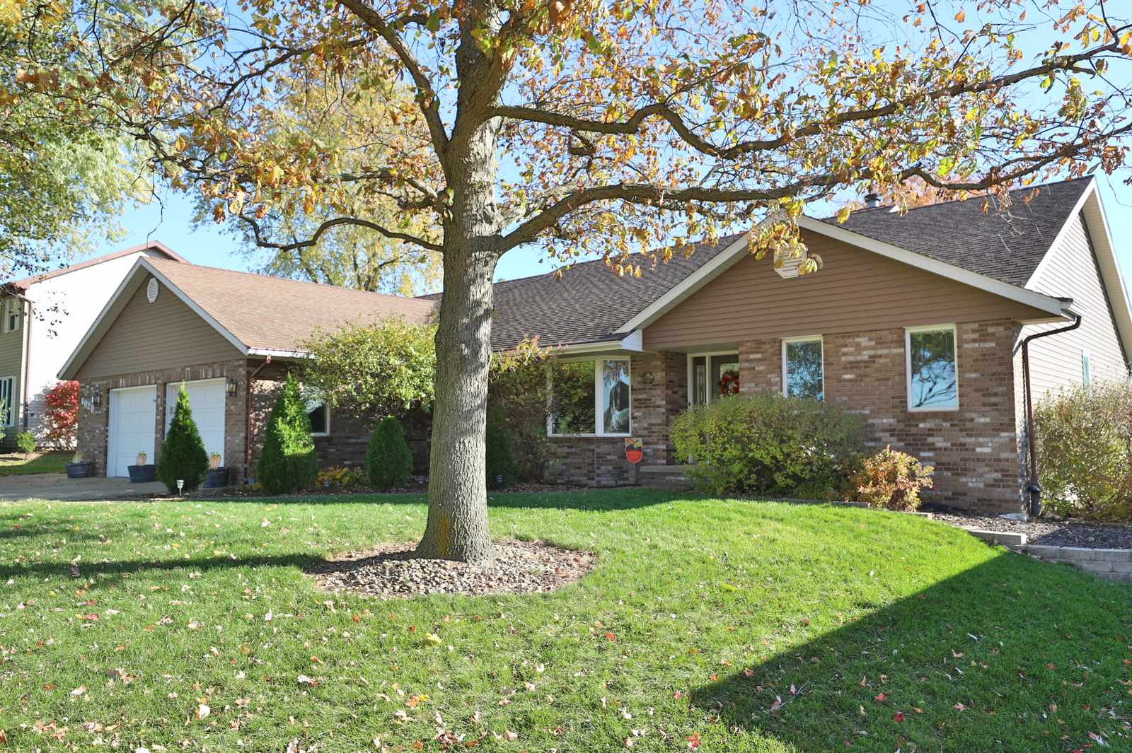 8020 North Radnor Road Peoria, IL 61614 - Photo 11 of 46 Gallery Image 11