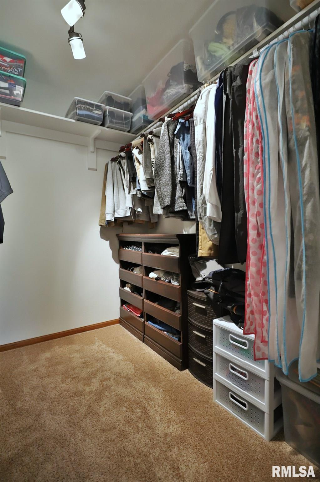 8020 North Radnor Road Peoria, IL 61614 - Photo 14 of 46 Gallery Image 14