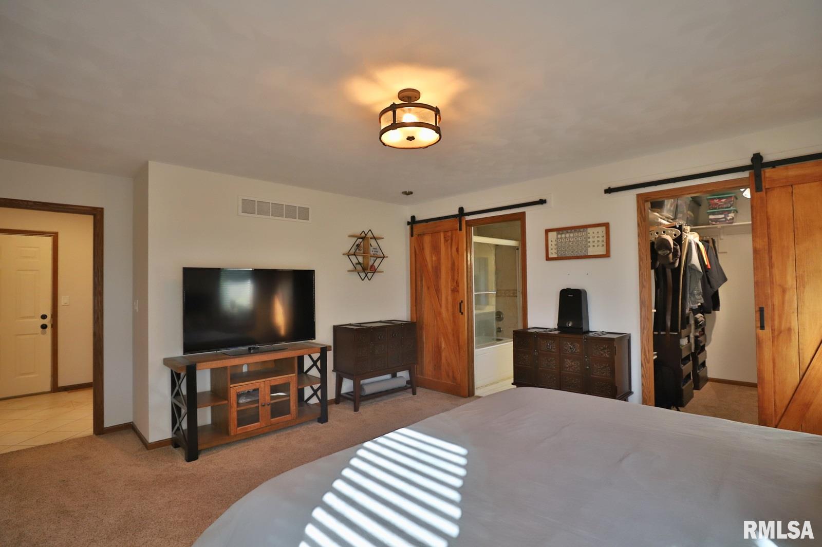 8020 North Radnor Road Peoria, IL 61614 - Photo 18 of 46 Gallery Image 18