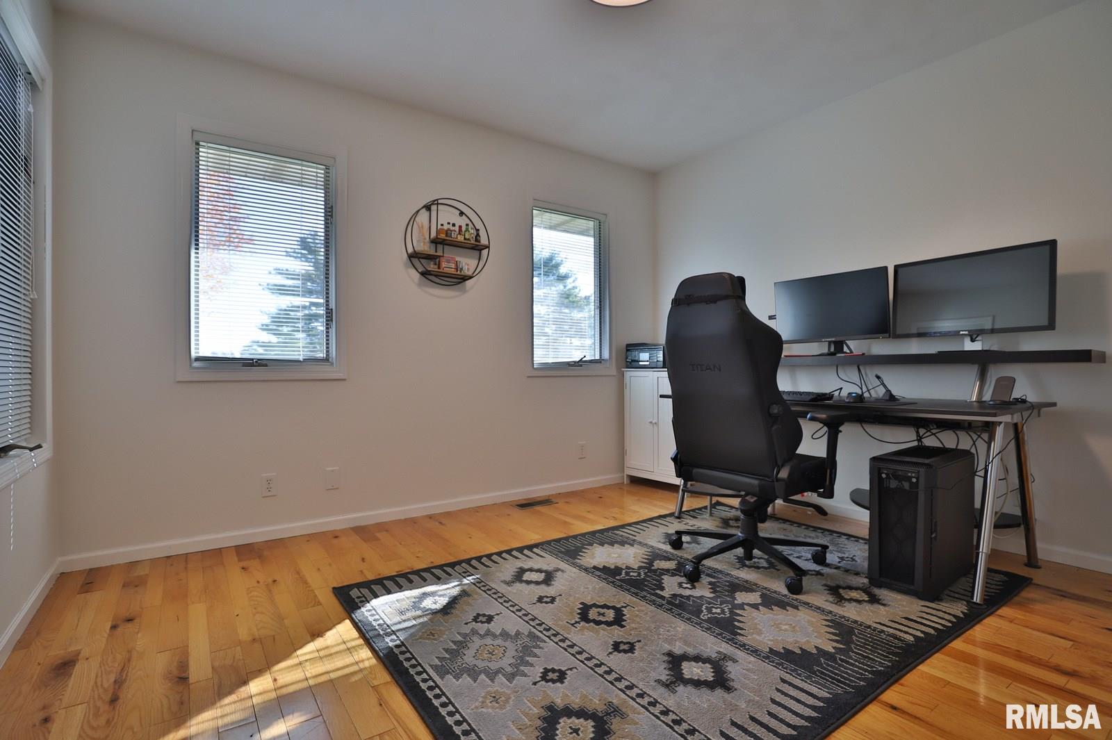 8020 North Radnor Road Peoria, IL 61614 - Photo 21 of 46 Gallery Image 21