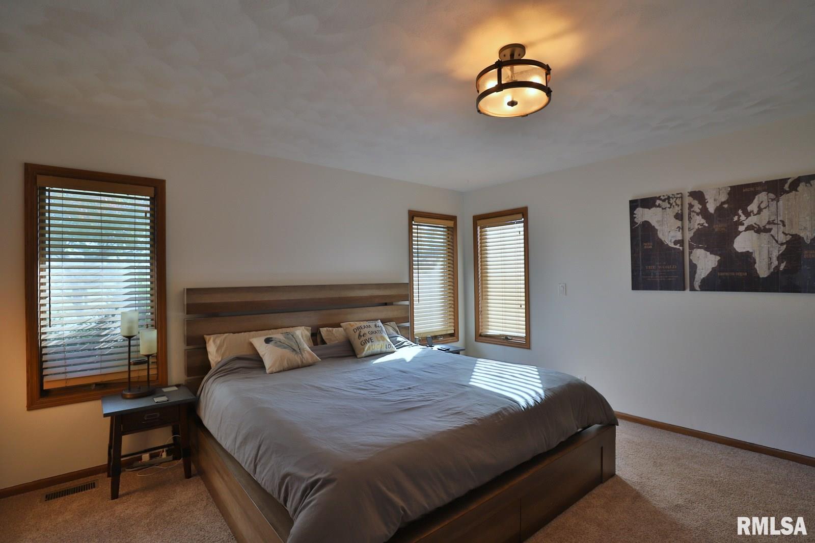 8020 North Radnor Road Peoria, IL 61614 - Photo 23 of 46 Gallery Image 23