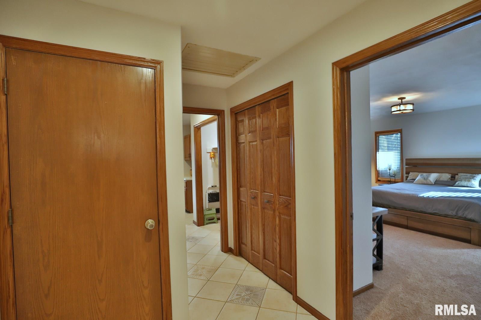 8020 North Radnor Road Peoria, IL 61614 - Photo 38 of 46 Gallery Image 38
