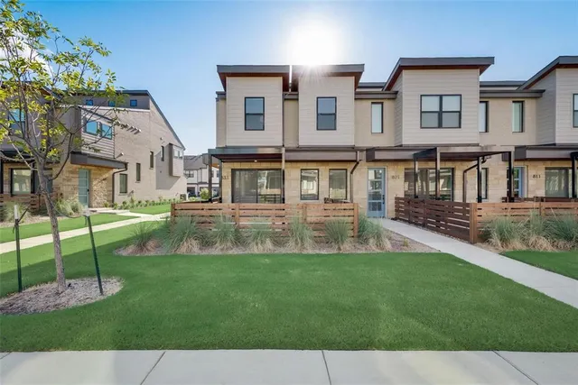 $489,000 | 831 Cavitt Court, Prosper, TX 75078