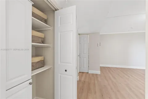 $285,000 | 671 Northeast 195th Street, Unit 121E, Miami, FL 33179