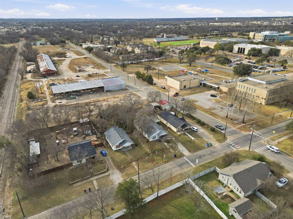 514 North Lee Street Sherman, TX 75090 - Photo 11 of 18 an aerial view of residential houses with city view