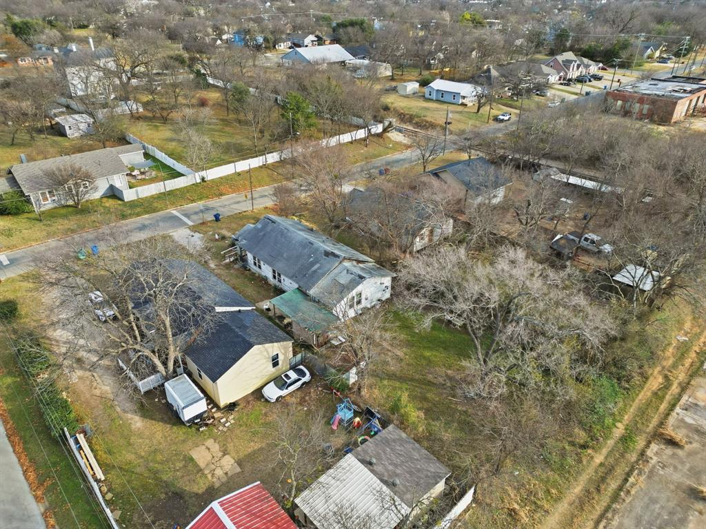 514 North Lee Street Sherman, TX 75090 - Photo 13 of 18 an aerial view of residential houses with outdoor space