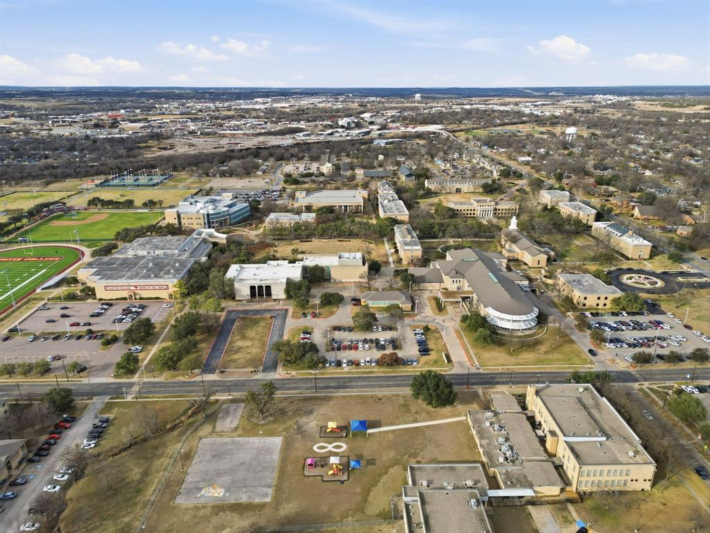514 North Lee Street Sherman, TX 75090 - Photo 9 of 18 an aerial view of residential houses with outdoor space