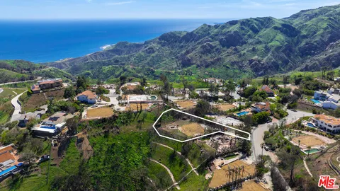 $900,000 | 23310 Pompano Street, Malibu, CA 90265