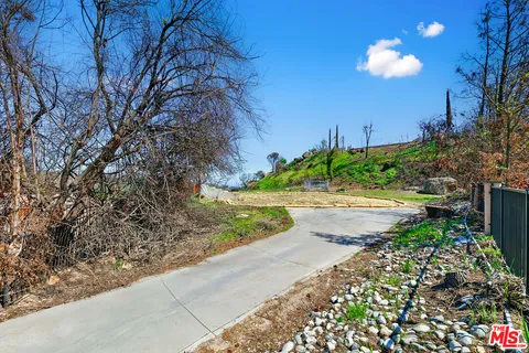 $900,000 | 23310 Pompano Street, Malibu, CA 90265