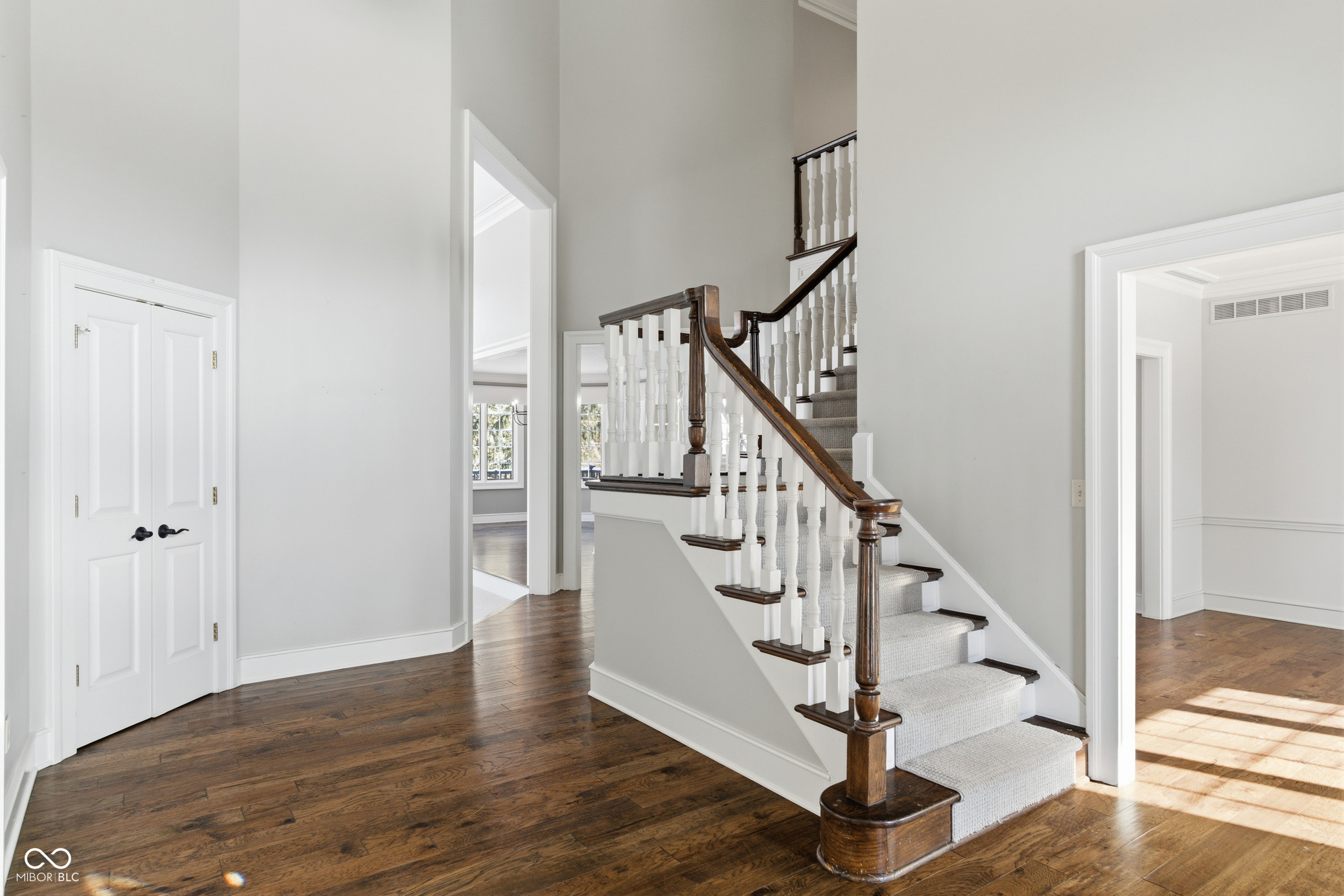 13725 Smokey Ridge Trace Carmel, IN 46033 - Photo 7 of 67