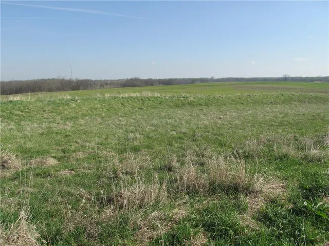 $710,125 | Northeast Hinchey Lane, Lathrop, MO 64465