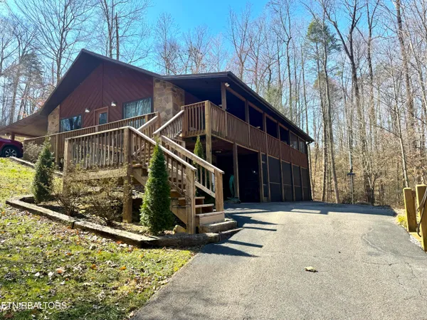 $699,000 | 320 Muscadine Court, Sevierville, TN 37876