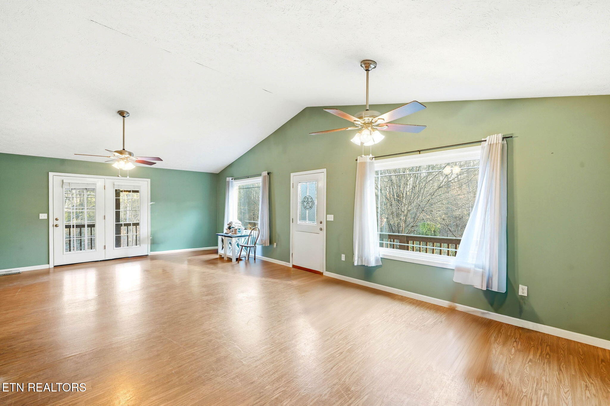 320 Muscadine Court Sevierville, TN 37876 - Photo 14 of 55 39-web-or-mls-320 muscadine-9
