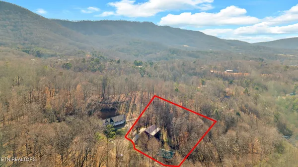 $699,000 | 320 Muscadine Court, Sevierville, TN 37876