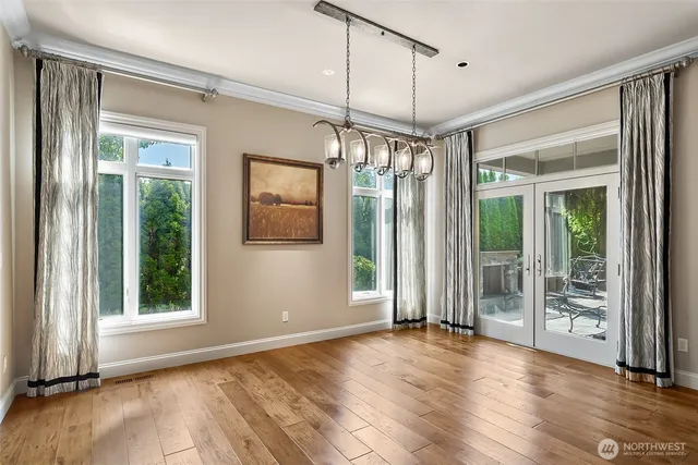 $5,180,000 | 9820 Northeast 16th Street, Bellevue, WA 98004