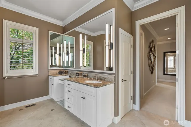 $5,180,000 | 9820 Northeast 16th Street, Bellevue, WA 98004