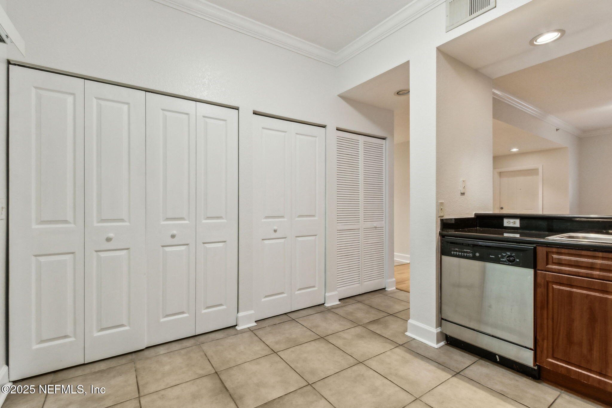 9745 Touchton Road, Unit 903 Jacksonville, FL 32246 - Photo 11 of 40 Kitchen